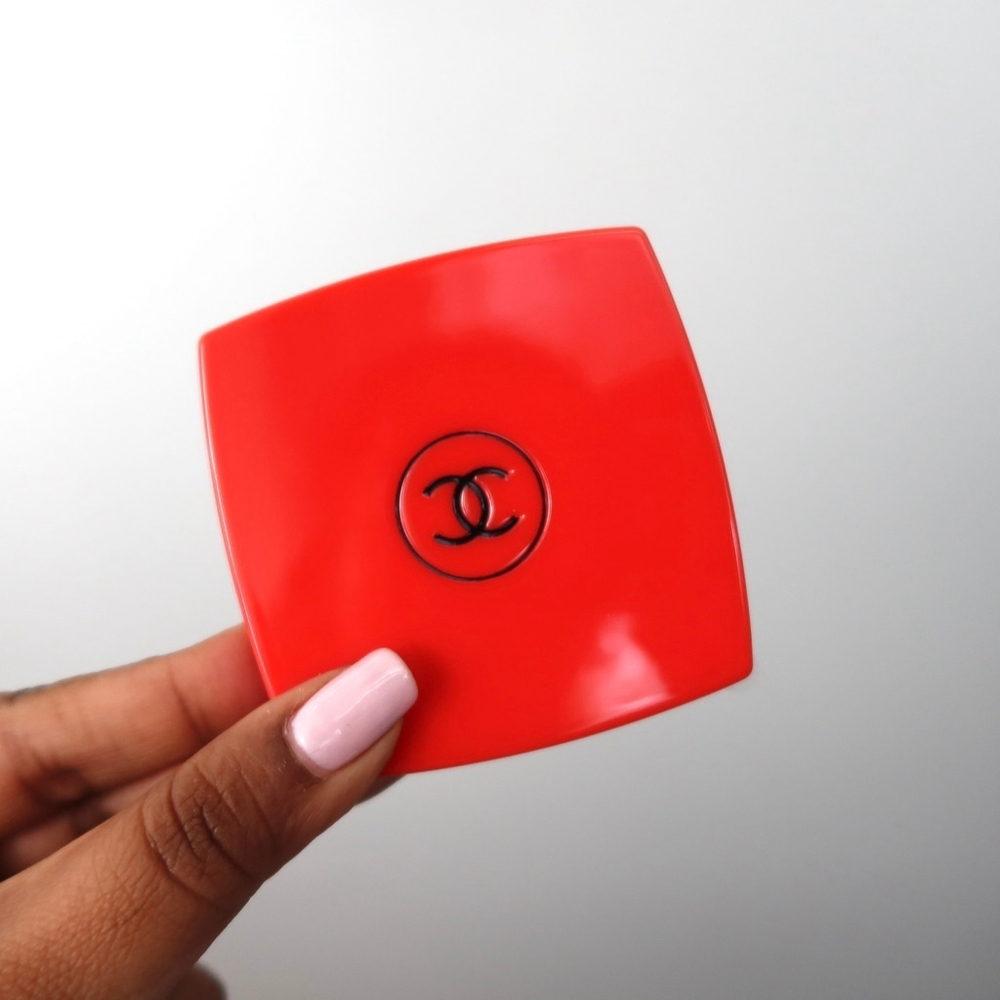 Chanel Double Mirror – Limited Edition Red with Velvet Pouch - Picture 3 of 7